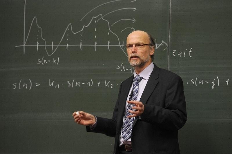 Pourquoi être attentif en cours de mathématiques ?